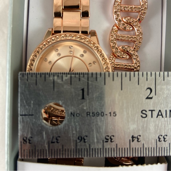 Time & Tru Women’s Wristwatch & Bracelet Set Rose Gold Tone Crystal Accents New - Picture 6 of 10